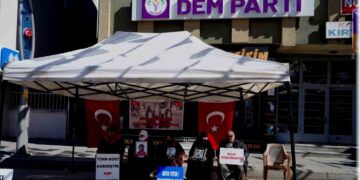 Muş’ta ailelerin evlat nöbeti sürüyor!