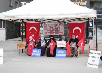 Muş’ta ailelerin evlat nöbeti sürüyor!