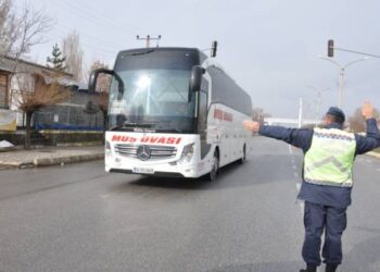 Muş’ta Jandarma ekiplerinden emniyet kemeri denetimi!