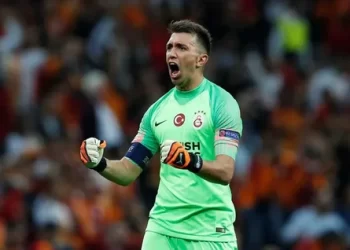 Muslera, Avrupa’da en iyi ilk üçte!