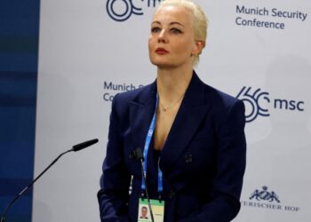 Eşi, Navalni’nin ölüm haberini alır almaz sahneye çıktı: Putin hesabını verecek