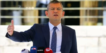 Özgür Özel’den Cemil Tugay hakkında mesaj