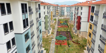 Bakan Özhaseki açıkladı: 1 hafta içerisinde 46 bin konutu teslim edeceğiz