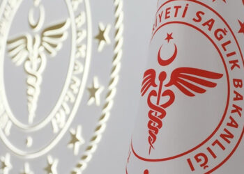 Sağlık Bakanlığı 26 bin 673 sözleşmeli personel alacak Sağlık Bakanlığı tarafından yayımlanan kılavuza göre, 27 bin yeni personel alımı yapılacak