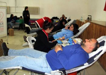 Sinop’ta öğrenci velileri kan bağışı kampanyasına katıldı!