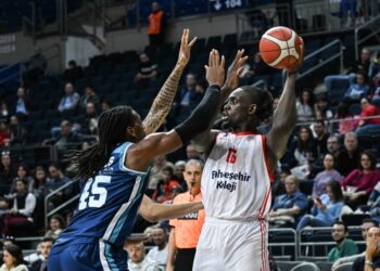 Türk Telekom, Bahçeşehir Koleji’ni uzatmalarda geçti!