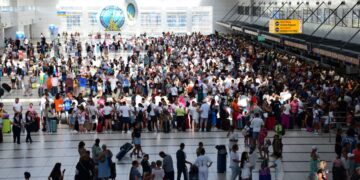 Bakan Uraloglu hava yolu ucak yolcu ve yuk istatistiklerini acikladi habermeydan