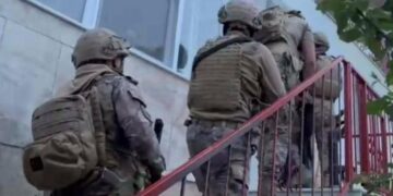 DEAŞ terör örgütüne yönelik operasyonlarda 51 şüpheli yakalandı