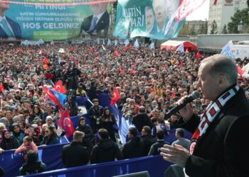 Erdoğan: Milletimden de bize ve ekonomi ekibimize güvenmesini istiyorum