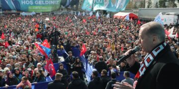 Erdoğan: Milletimden de bize ve ekonomi ekibimize güvenmesini istiyorum