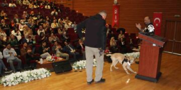 ‘Narko Gençlik’ projesi ile üniversiteli gençler bilgilendirildi