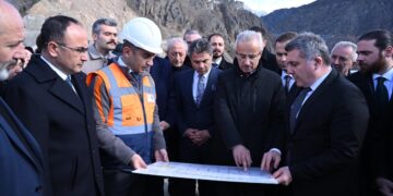 Bakan Uraloğlu: Nisan ayında Yusufeli Viyadüğü hizmete alınacak