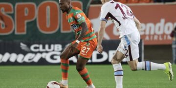 Alanyaspor, evinde Trabzonspor’u 3 golle geçti!
