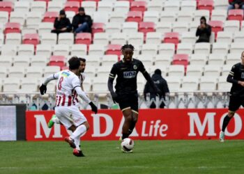 Alanyaspor, Sivasspor’u deplasmanda devirdi!