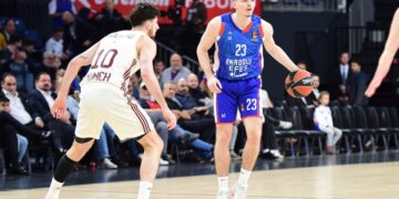 Anadolu Efes, evinde Bayern Münih’i farklı yendi!