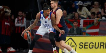 Anadolu Efes, İspanya’da farklı kazandı!