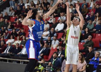 Anadolu Efes, Manisa’dan galibiyetle dönüyor!