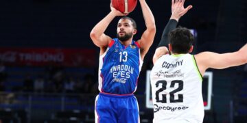 Anadolu Efes, Merkezefendi’yi son çeyrekte geçti!