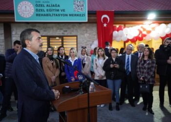 Bakan Tekin, İzmir’de özel eğitim ve rehabilitasyon merkezinin açılışını yaptı!