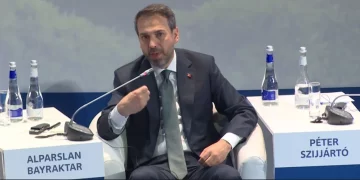Bakan Bayraktar’dan Rusya’daki terör saldırısıyla ilgili açıklama