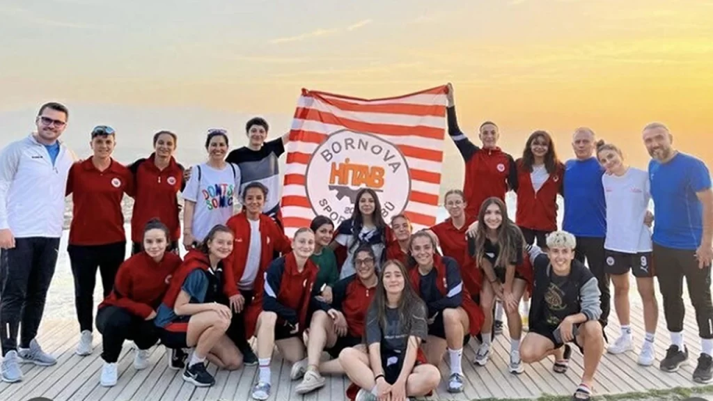 bornova hitabspor kadin futbol super ligi ne yukseldi habermeydan