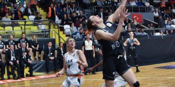 ÇBK Mersin, Beşiktaş’ı yenip finale çıktı!