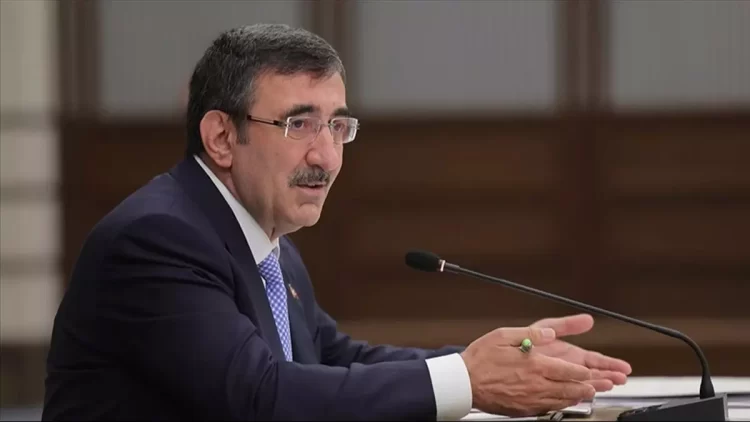 Cumhurbaşkanı Yardımcısı Cevdet Yılmaz, İsrail-İran çatışmasına ilişkin, "Odaklanmamız gereken asıl husus; çatışmaları derinleştiren hamleler yerine, müzakereye zemin hazırlayan adımların atılmasıdır. Türkiye, bu yönde üzerine düşen her türlü yapıcı katkıyı sunmaya devam edecektir" diye konuştu.