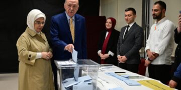 Cumhurbaşkanı Erdoğan ve eşi Emine Erdoğan oyunu kullandı