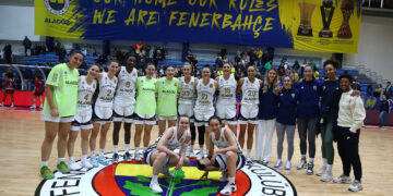 Fenerbahçe Alagöz Holding, evinde rahat kazandı!