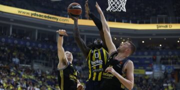 Fenerbahçe Beko, ALBA Berlin’i farklı geçti!