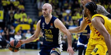 Fenerbahçe Beko, Barcelona’yı devirip ikili averajı aldı!