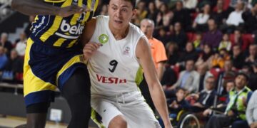 Fenerbahçe Beko, Manisa BBSK’yı farklı yendi!