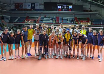 Fenerbahçe Opet, Çukurova Belediye Spor’u rahat yendi!