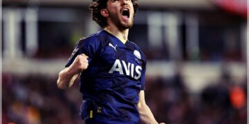Arsenal ve Tottenham, Ferdi Kadıoğlu İçin Karşı Karşıya Gelebilir!