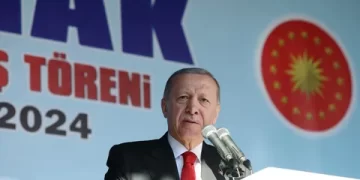 Erdoğan: Hangi kökene, siyasi görüşe sahip olursa olsun, her vatandaşımız başımızın tacıdır