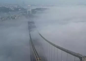 İstanbul Boğazı yeniden gemi trafiğine açıldı