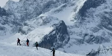 İsviçre’de üzücü bir son! Kayıp dağcıların cansız bedenleri bulundu
