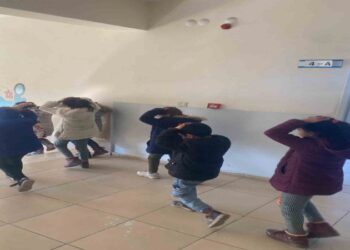 Muş Alican İlkokulu’nda afet farkındalık eğitimi verildi!