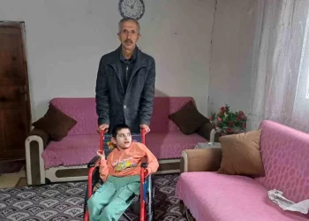 Muş Malazgirt’li muhtar’dan engellilere yardım!