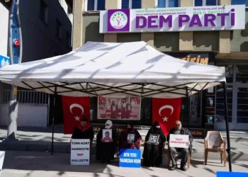 Muş’ta ailelerin evlat nöbeti sürüyor!