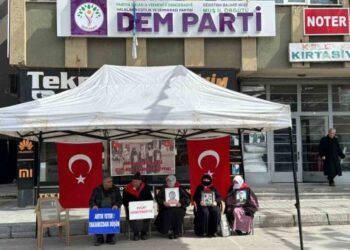 Muş’ta ailelerin evlat nöbeti sürüyor!