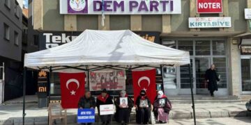 Muş’ta ailelerin evlat nöbeti sürüyor!