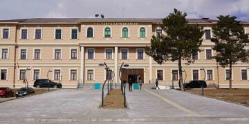 Muş Varto Kaymakamlığının 4 katlı yeni binası hizmete açıldı!