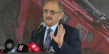 Bakan Özhaseki açıkladı: Her ay 10-15 bin konut dağıtacağız