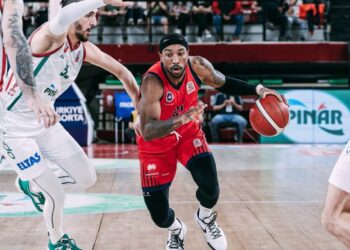 Pınar Karşıyaka, evinde Bahçeşehir Koleji’ni farklı yendi!