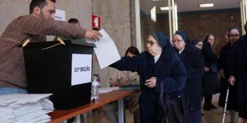 Portekiz sandıkta: Seçim süreci başladı