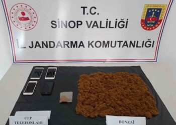 Sinop’ta durdurulan otobüsteki şahıslardan uyuşturucu çıktı!
