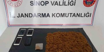 Sinop’ta durdurulan otobüsteki şahıslardan uyuşturucu çıktı!