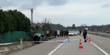 Sinop’ta takla atan otomobilde 1 kişi öldü 2 kişi yaralandı!