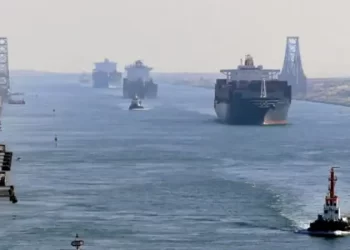 Süveyş ve Panama sorunları, küresel ticareti etkiliyor